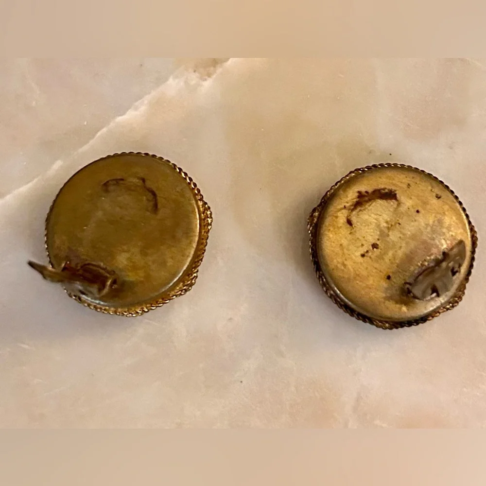 Vintage  Micromosaic Clip on Earrings - Picture 12 of 14